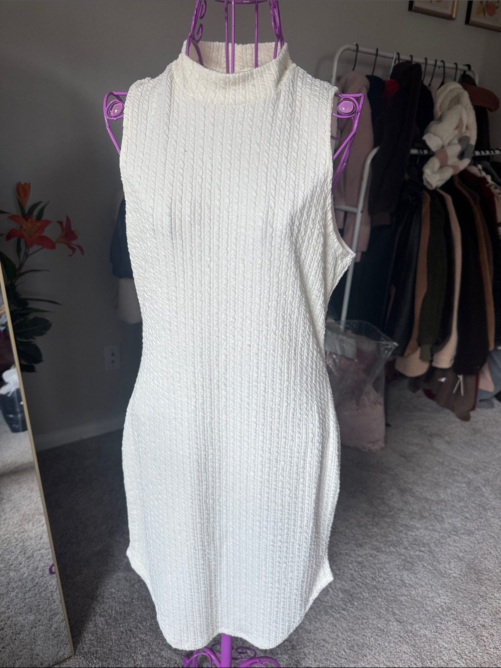 Heart and Hips Sleeveless White Textured Knit Dress